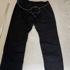 Valiant GI Gold A4 Martial Arts Outfit Black XL ( Pre Owned )