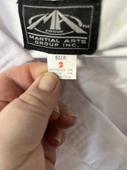 MARTIAL ARTS GROUP WHITE GI GLADIATOR TAEKWONDO APPROVED MAG KID SIZE 2 UNIFORM