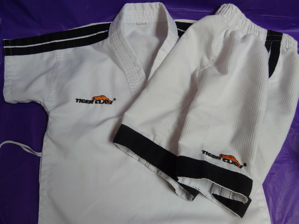 TIGER CLAW TAE KWON DO ELITE SPORT UNIFORM(SHIRT/SHORTS) SIZE 000^*