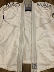 Mão Fightwear A3 Equilibrio Brazilian Jiu Jitsu Kimono A3 Top White