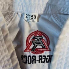 Tiger Rock Kids White Karate Jacket Taekwondo Martial Arts Uniform Gi Size 2/150