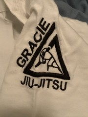 Gracie Jiu-Jitsu Classic Gi Size 00/120 (kids4-7)White BJJ MMA Kimono With Belt