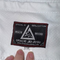Gracie Jiu-Jitsu Classic Gi Size 7/200 White Kimono With Belt