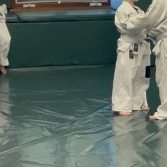 Gracie Jiu-Jitsu Classic Gi Size 00/120 (kids4-7)White BJJ MMA Kimono With Belt