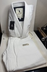 Kingz the One V2 BJJ GI Kimono white Lightweight Jiu Jitsu Uniform, Size A1