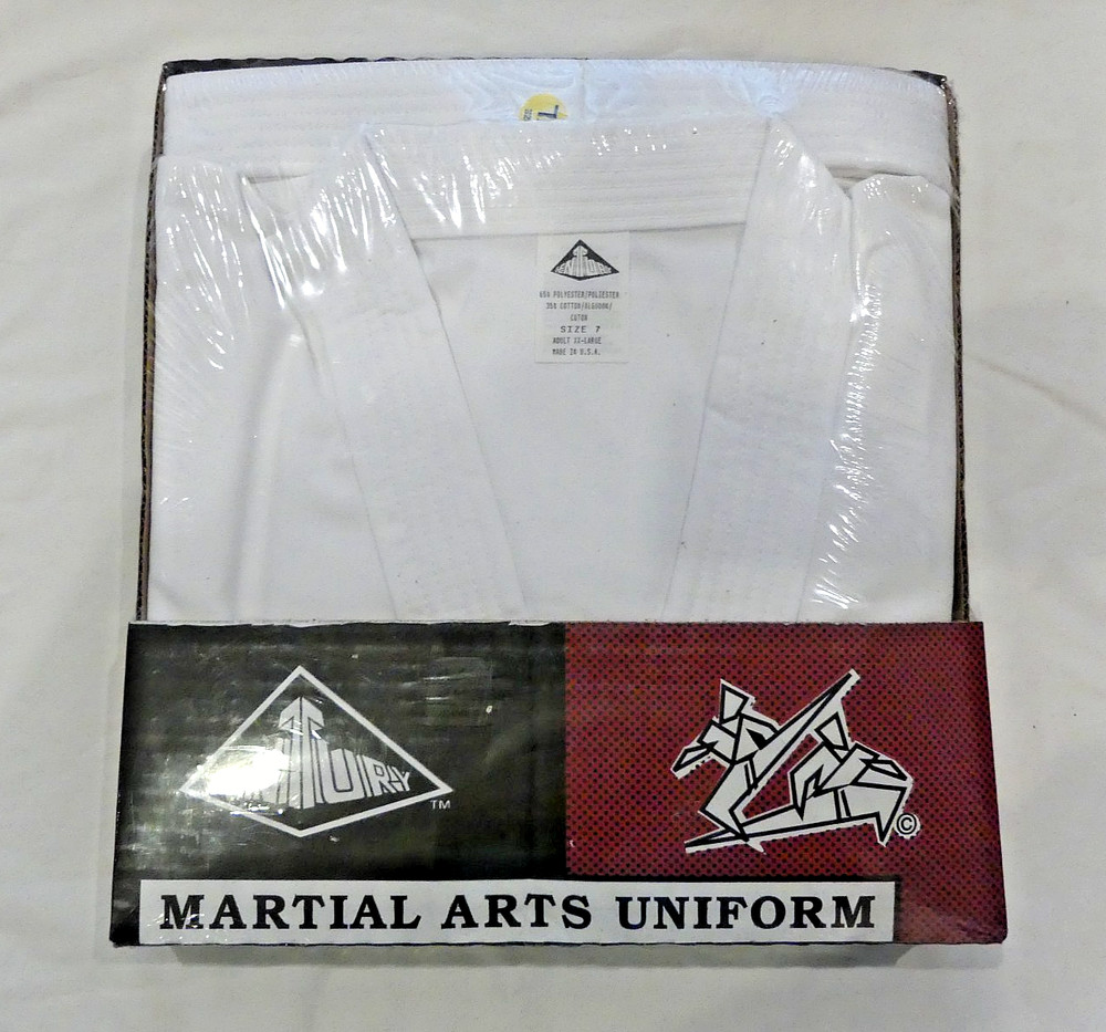 CENTURY Martial Arts Karate Gi Uniform / Size 7 – Adult XXL