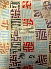 Albino & Preto Nike Sb (friends And Family ) Kids Gi Size M1