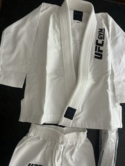 NEW! UFC Gym Jiu Jitsu Gi – Size M00 – White with Blue & Black Branding