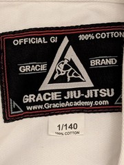 Gracie Jiu-Jitsu Official GI 1/ 140 Top White Belted MMA W/Bonus Belts