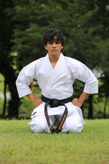 Karate Gi Uniform 14oz Martial Arts Suit for Training Competition White