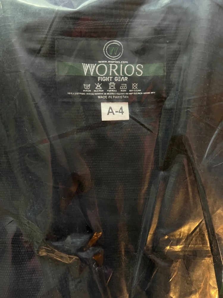 Brazilian Jiu Jitsu Gi Black Size A4: Worrios Fight Gear Belt Included (2) $50ea