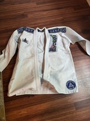 Gracie Jiu-Jitsu Authentic Gi Jiu-Jitsu Uniform A2 White/Blue Patch Set