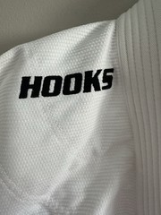Men’s White W/Black Hooks Brand GI Size A5 Kimono Jacket & Pants Never Worn New