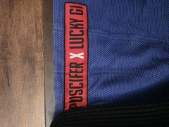 LUCKY Gi – PUSCIFER Jiu jitsu BJJ Kimono, Size A0 Fits like A1. Vintage RARE!